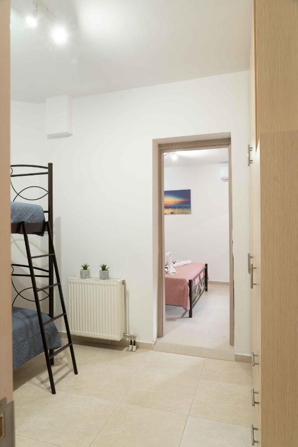 Haritos Holidays Home Pombia Extérieur photo